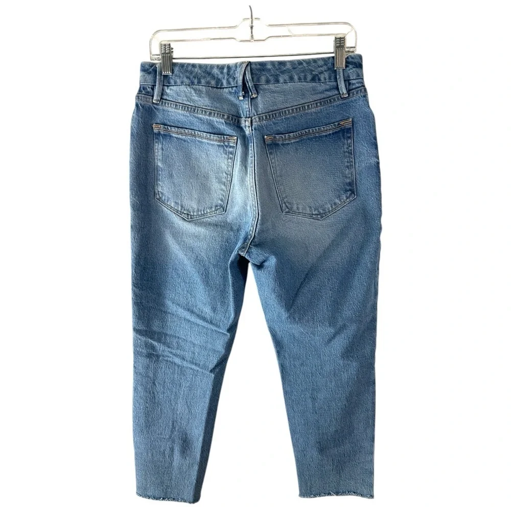 Good American Good Girlfriend Frayed Jeans In Blue942 Size 6/28